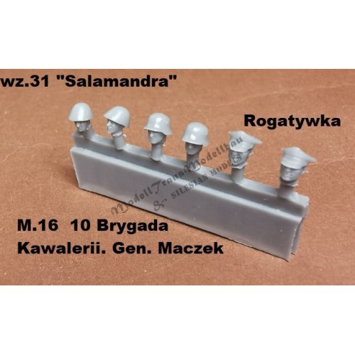 Polish crew for trucks and halftracks 1939