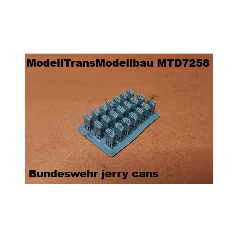 Bundeswehr jerry cans. 20 parts.